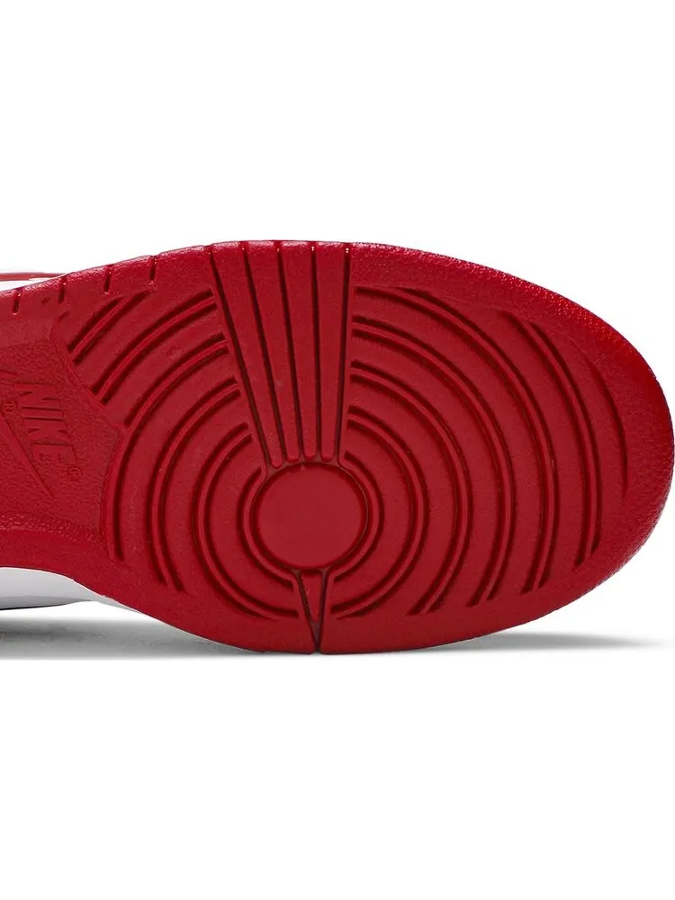 Кроссовки Nike Supreme x Dunk SB Low 'Varsity Red' — изображение 5 из 8, красный