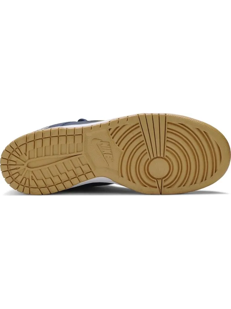 Кроссовки Nike Supreme x Dunk SB Low QS 'Metallic Gold' — изображение 4 из 8, золото