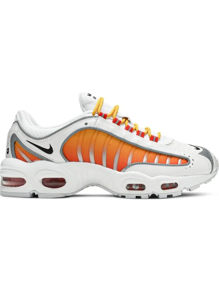 Кроссовки Nike Wmns Air Max Tailwind 4 NRG 'White University Gold' — изображение 1 из 8, золото