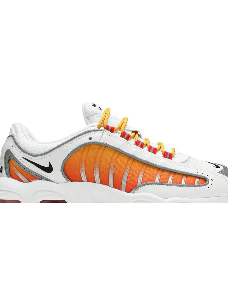 Кроссовки Nike Wmns Air Max Tailwind 4 NRG 'White University Gold' — изображение 2 из 8, золото