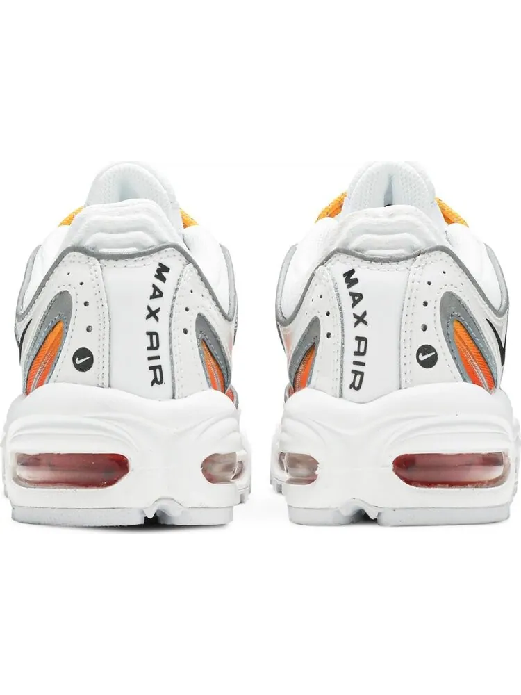 Кроссовки Nike Wmns Air Max Tailwind 4 NRG 'White University Gold' — изображение 6 из 8, золото