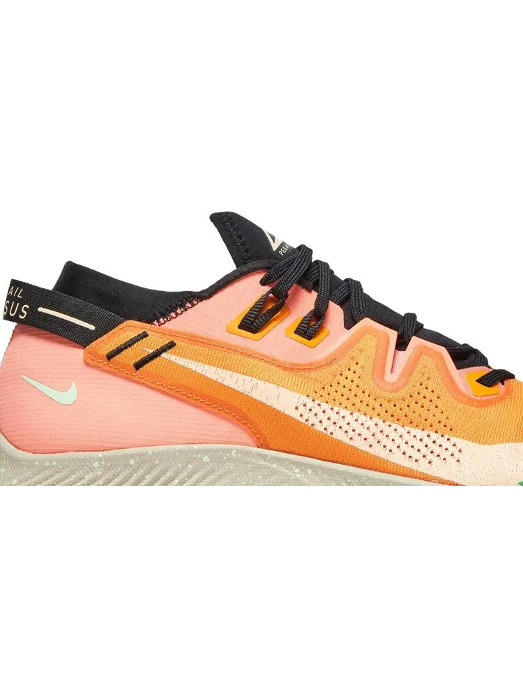 Кроссовки Nike Pegasus Trail 2 'Bright Mango' — изображение 2 из 8, оранжевый