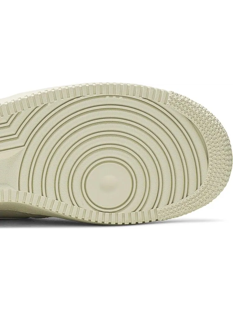 Кроссовки Nike Air Force 1 '07 LV8 'Fossil' — изображение 5 из 8, загар