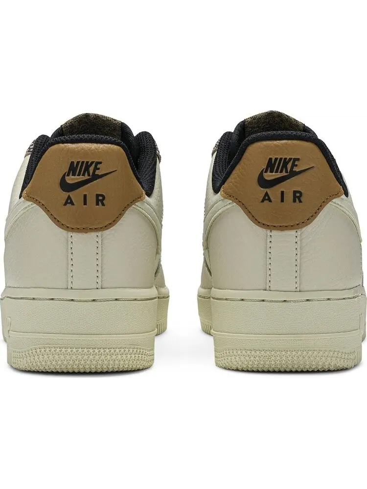 Кроссовки Nike Air Force 1 '07 LV8 'Fossil' — изображение 6 из 8, загар
