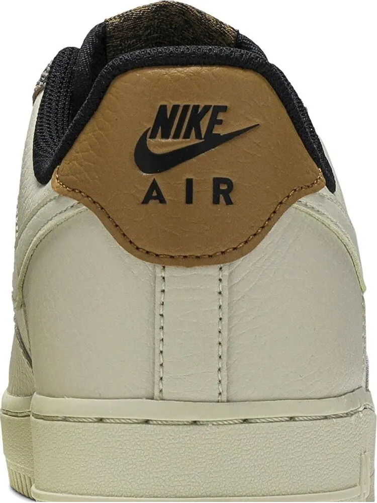 Кроссовки Nike Air Force 1 '07 LV8 'Fossil' — изображение 7 из 8, загар
