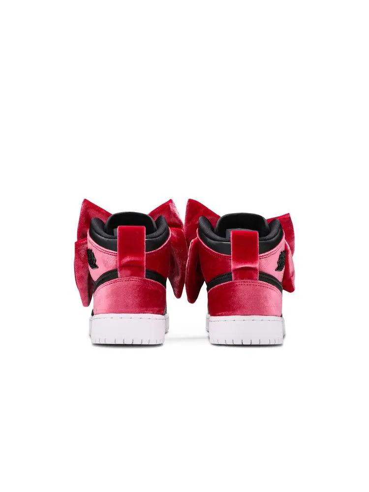 Кроссовки Air Jordan Air Jordan 1 Mid Bow XLD GS 'Noble Red' — изображение 7 из 9, черный/красный/белый