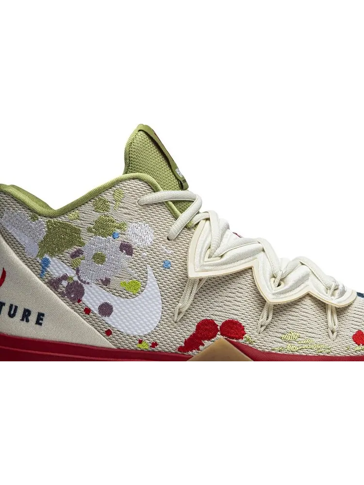 Кроссовки Nike Bandulu x Kyrie 5 'Embroidered Splatters' — изображение 2 из 8, бежевый