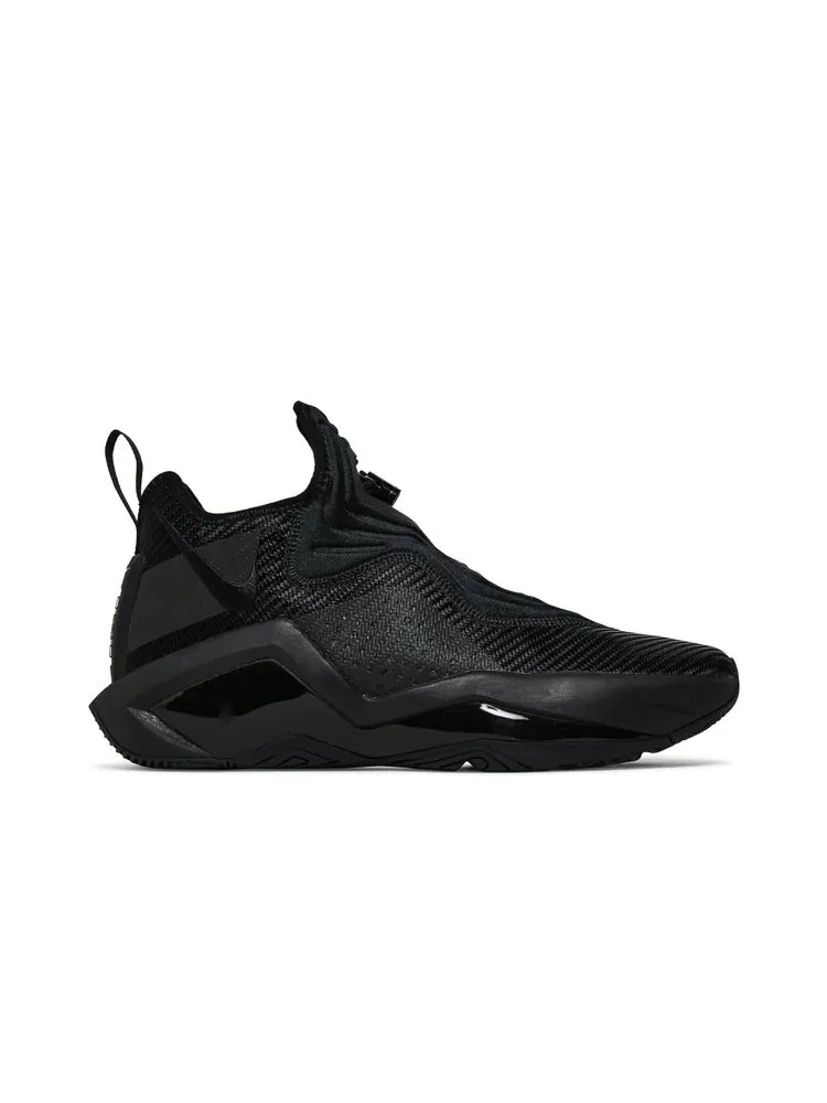Кроссовки Nike LeBron Soldier 14 — изображение 1 из 4, черный