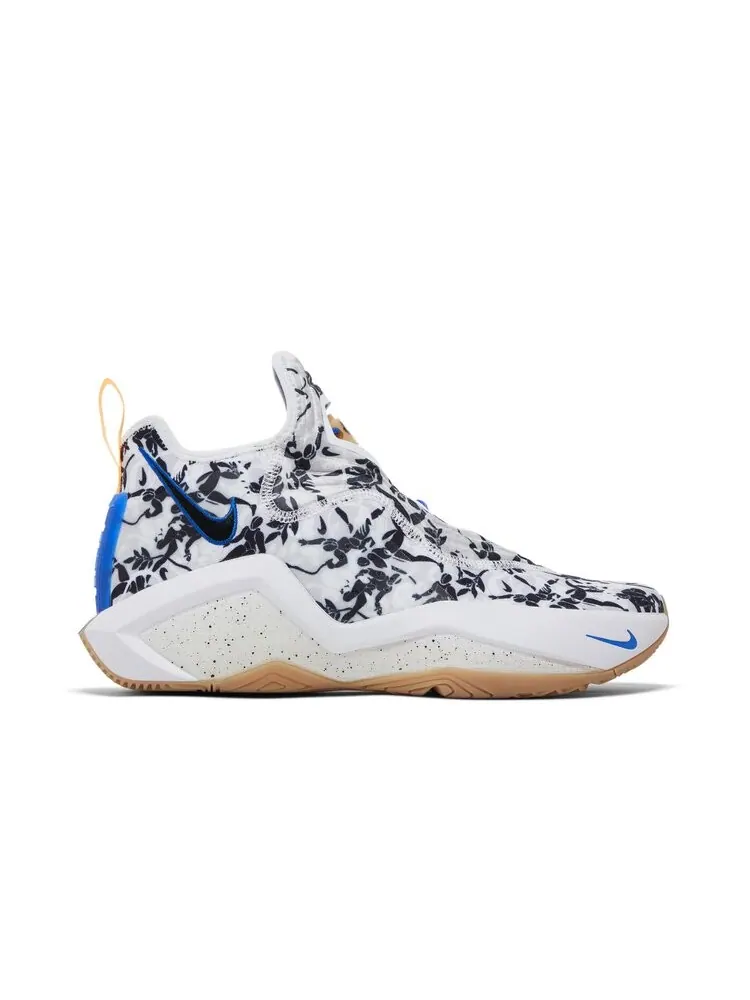 Кроссовки Nike LeBron Soldier 14 — изображение 1 из 4, белый