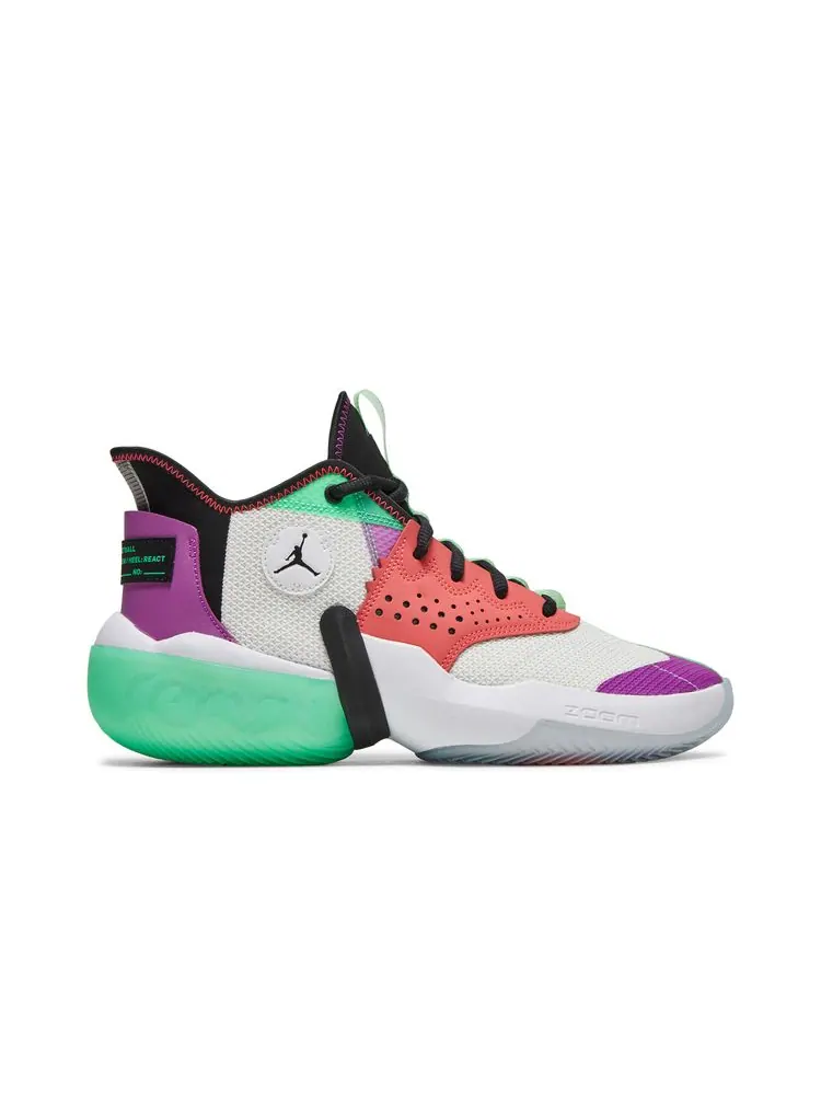 Кроссовки Jordan React Elevation 'White Hyper Violet' — изображение 1 из 8, белый фиолетовый