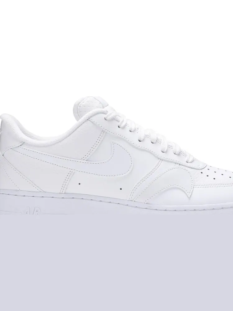 Кроссовки Nike Air Force 1 '07 LV8 'Misplaced Swoosh - Triple White' — изображение 2 из 8, белый
