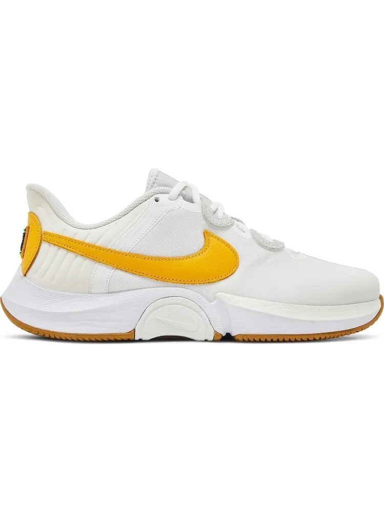 Кроссовки Nike NikeCourt Air Zoom GP Turbo 'Summit White University Gold' — изображение 1 из 8, белый