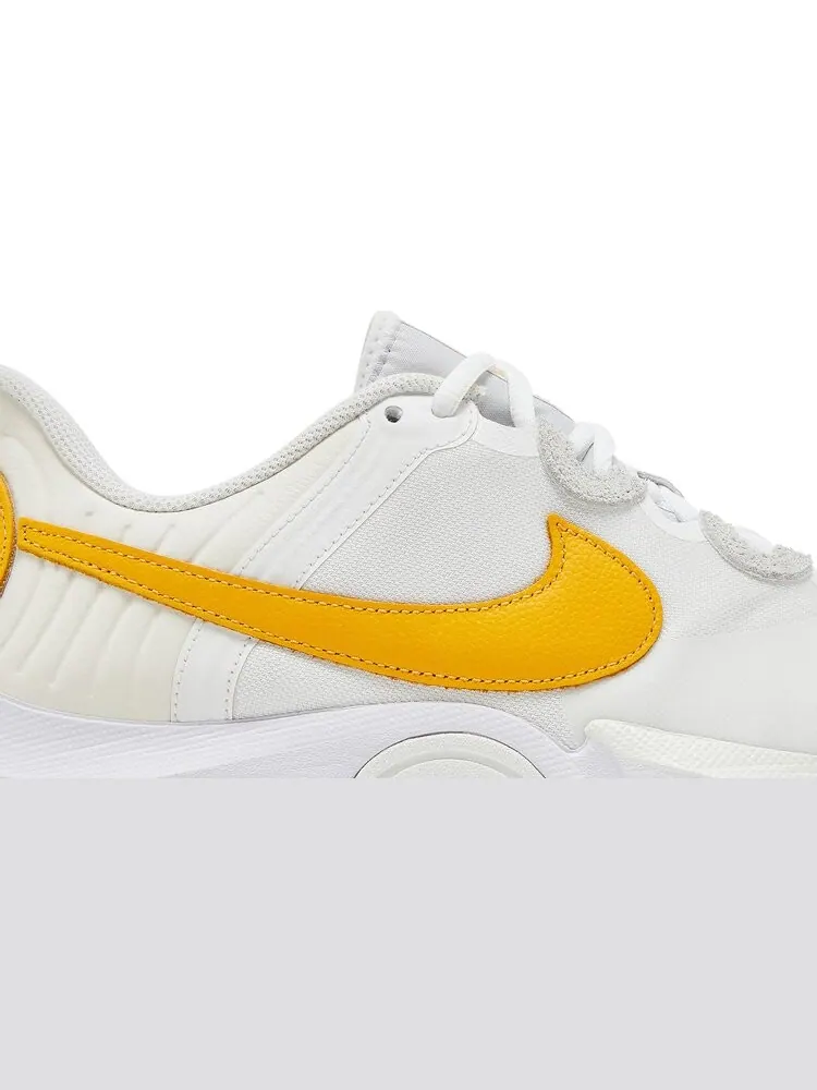 Кроссовки Nike NikeCourt Air Zoom GP Turbo 'Summit White University Gold' — изображение 2 из 8, белый