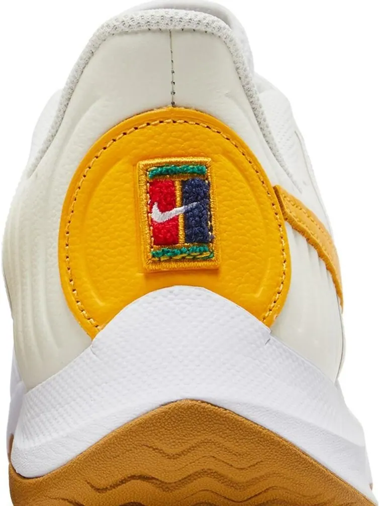 Кроссовки Nike NikeCourt Air Zoom GP Turbo 'Summit White University Gold' — изображение 7 из 8, белый
