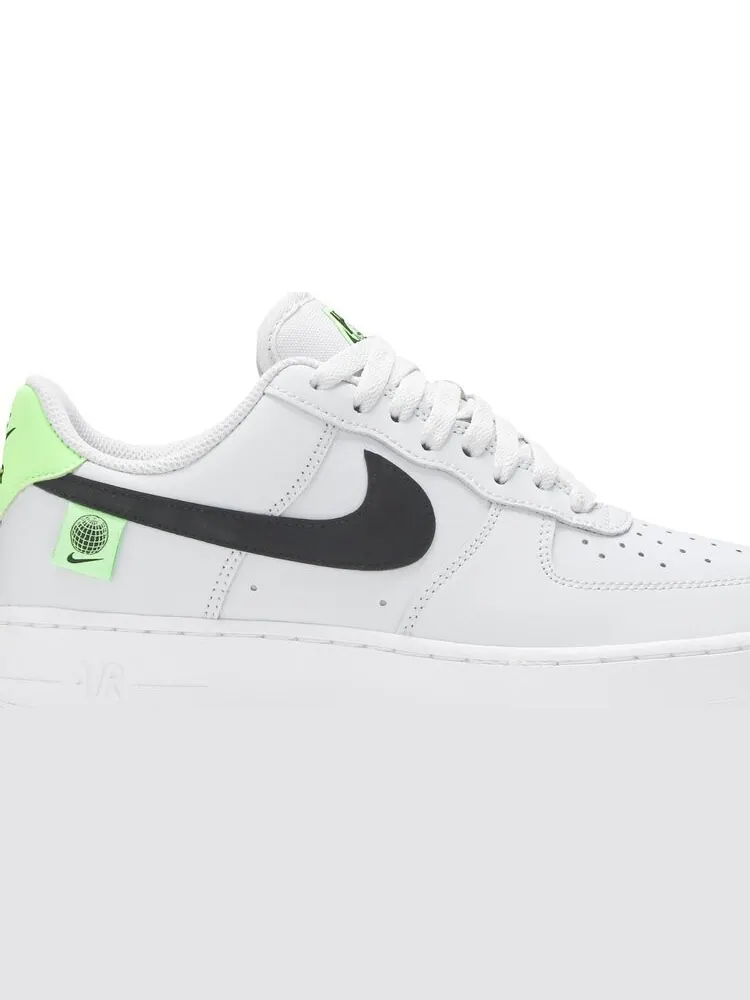 Кроссовки Nike Air Force 1 '07 Low 'Worldwide Pack - Platinum Green Strike' — изображение 2 из 8, серый