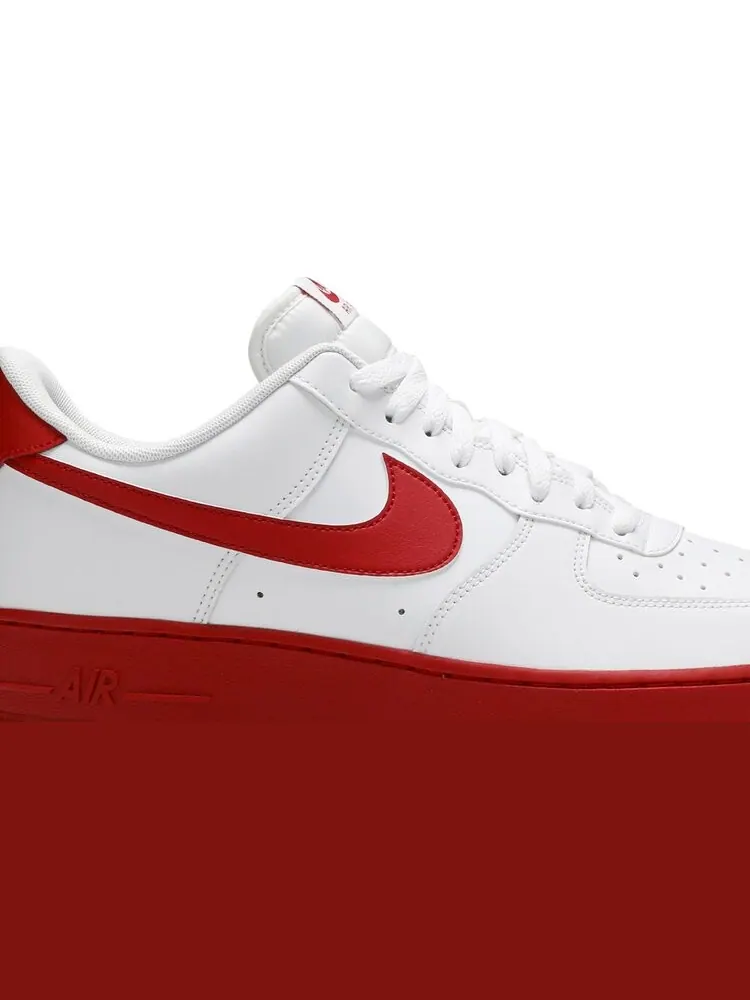 Кроссовки Nike Air Force 1 Low 'White Red Sole' — изображение 2 из 8, красный