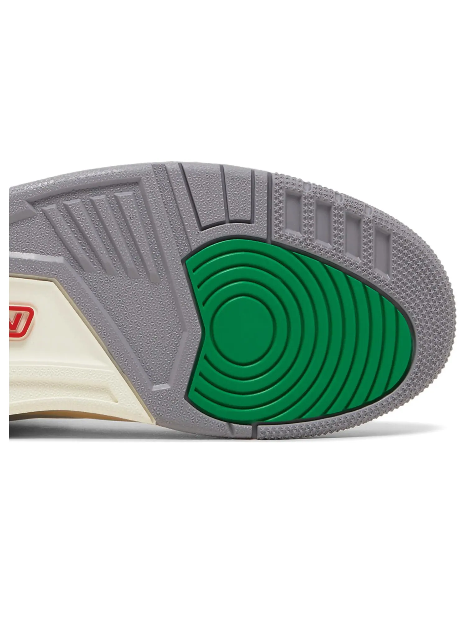 Кроссовки Air Jordan Wmns 3 Retro 'Lucky Green' — изображение 5 из 9, белый