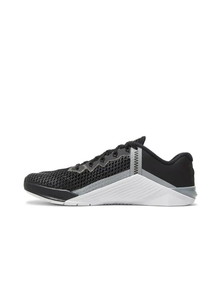 Кроссовки Metcon 6 'Black Iron Grey' — изображение 3 из 8, черный серый