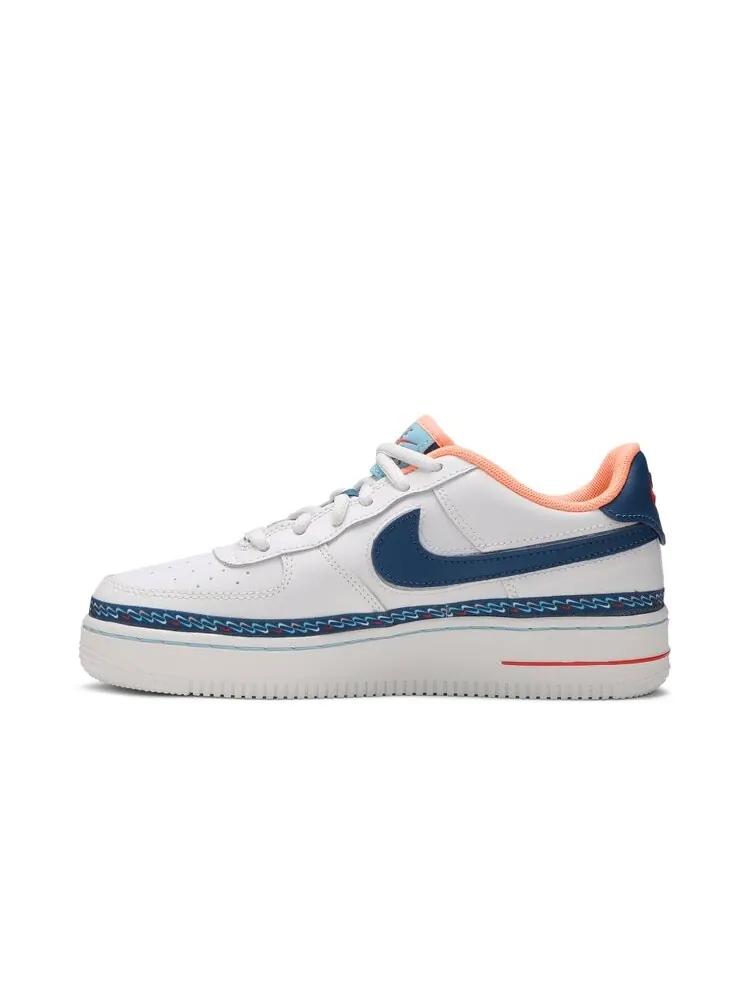 Кроссовки Nike Air Force 1 Low GS 'Swoosh Chain' — изображение 3 из 4, белый