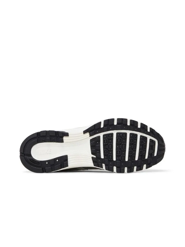 Кроссовки Nike P-6000 Metallic Silver — изображение 4 из 5, серебряный