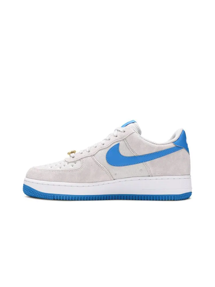 Кроссовки Nike Air Force 1 '07 LV8 EMB 'Grey Fog Light Photo Blue' — изображение 4 из 9