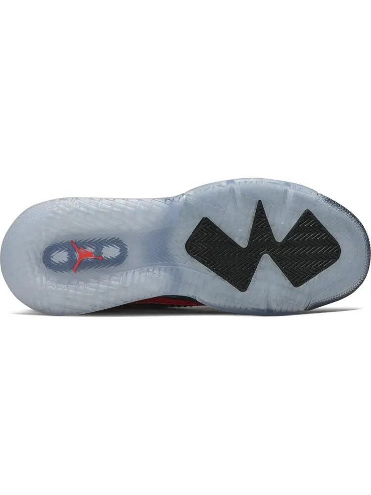 Кроссовки Jordan Mars 270 GS Paris Saint-Germain — изображение 4 из 8, красный