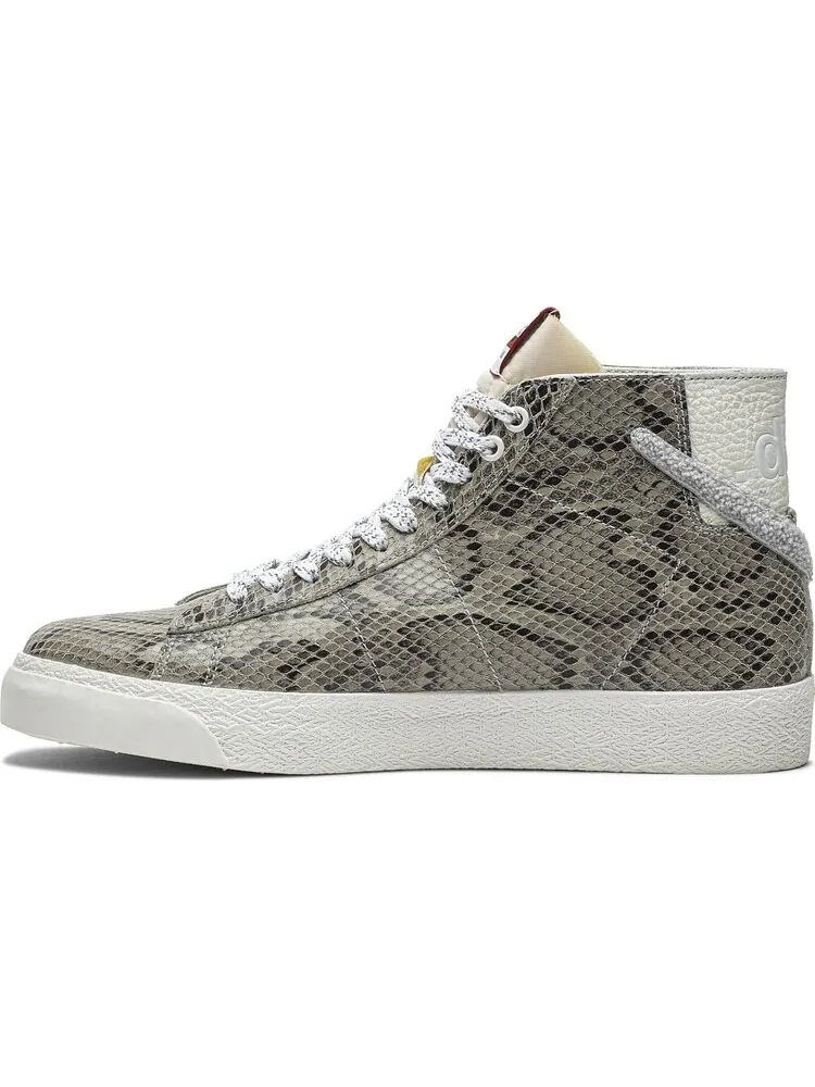 Кроссовки Nike Soulland x Blazer Mid SB 'FRI.day 03' — изображение 3 из 8, загар