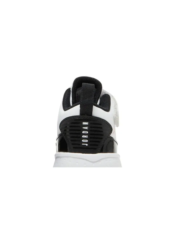 Кроссовки Air Jordan Jordan Max Aura 2 TD 'White Gym Red' — изображение 8 из 9, белый/черный/красный