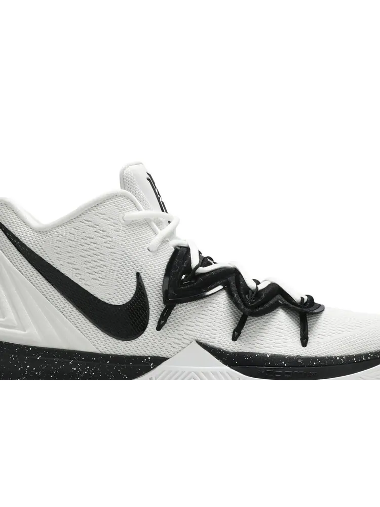 Кроссовки Nike Kyrie 5 TB 'White' — изображение 2 из 4, белый