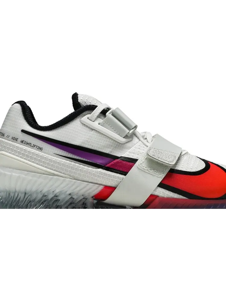 Кроссовки Nike Romaleos 4 SE 'Flash Crimson Aura' — изображение 2 из 8, белый