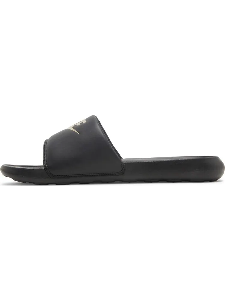 Сандалии Nike Victori One Slide 'Black Metallic Gold' — изображение 3 из 8, черный