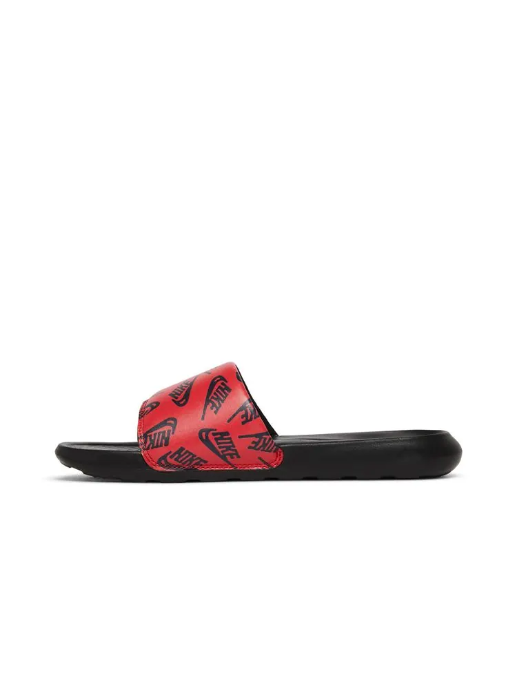 Шлепанцы Victori One Slide 'Repeat Logo - Black University Red' — изображение 3 из 8, черный красный