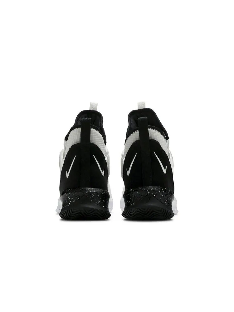 Кроссовки Nike LeBron Soldier 13 SFG TB 'White Black' — изображение 7 из 9, белый/черный/черный