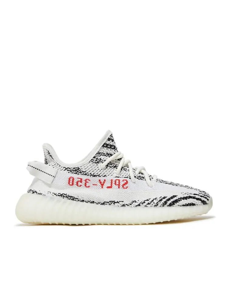 Кроссовки Adidas YEEZY BOOST 350 V2 'ZEBRA' 2022/2023 — изображение 1 из 4, белый
