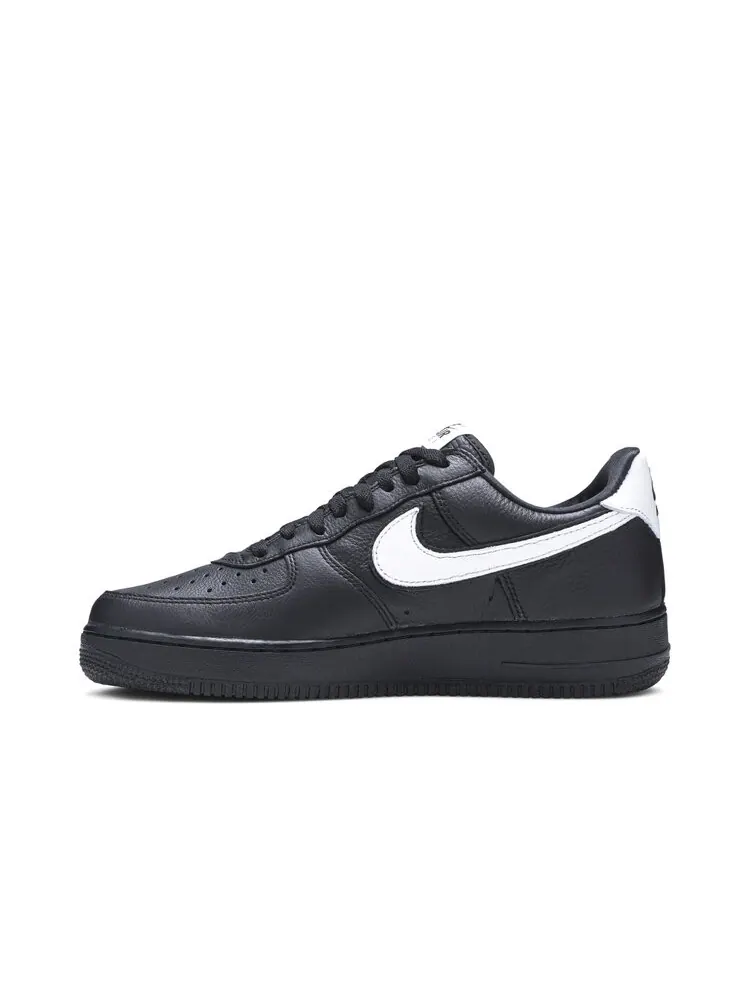 Кроссовки Nike Air Force 1 Low Retro QS — изображение 3 из 4, черный