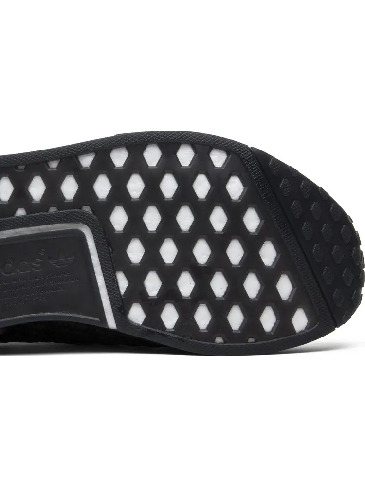Кроссовки Adidas NMD_R1 Primeknit STLT 'Triple Black' — изображение 5 из 8, черный