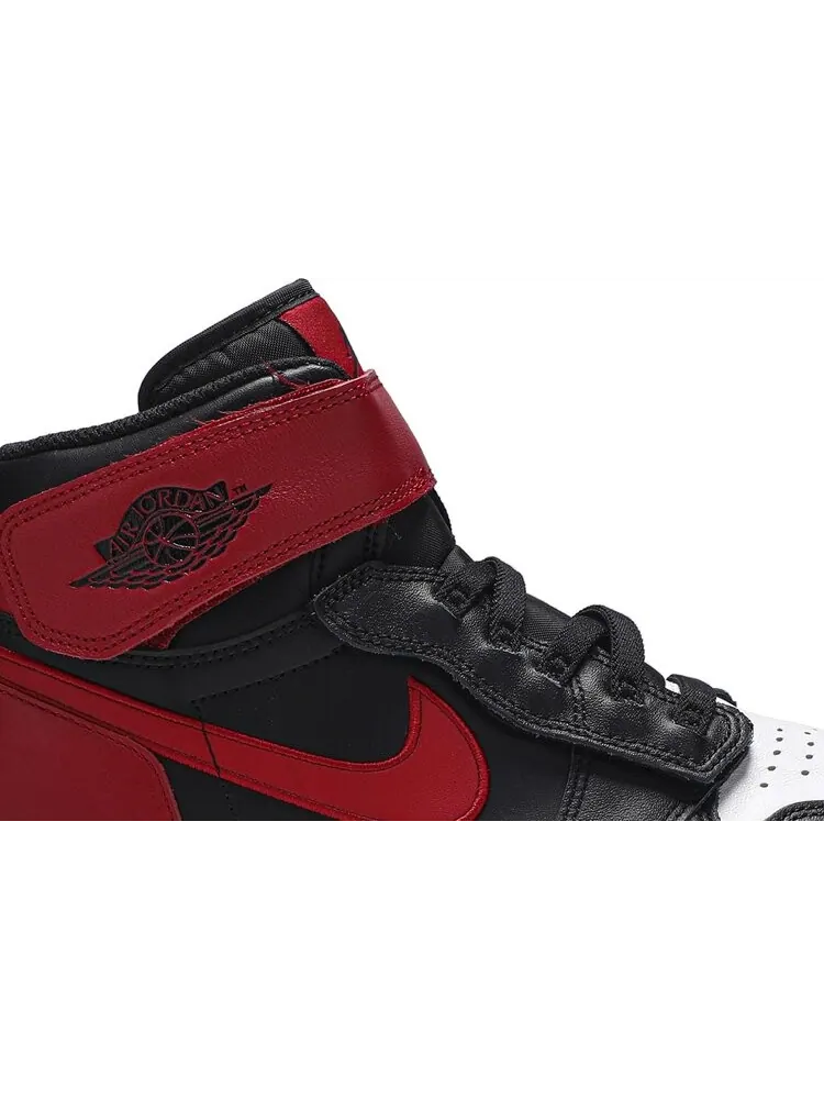 Кроссовки Air Jordan 1 High FlyEase Black Toe — изображение 2 из 8, красный