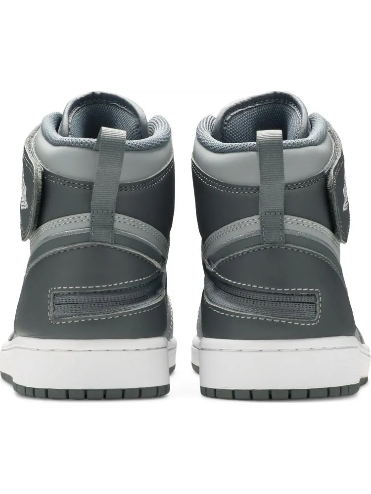 Кроссовки Air Jordan 1 High FlyEase Light Smoke Grey — изображение 6 из 8, серый