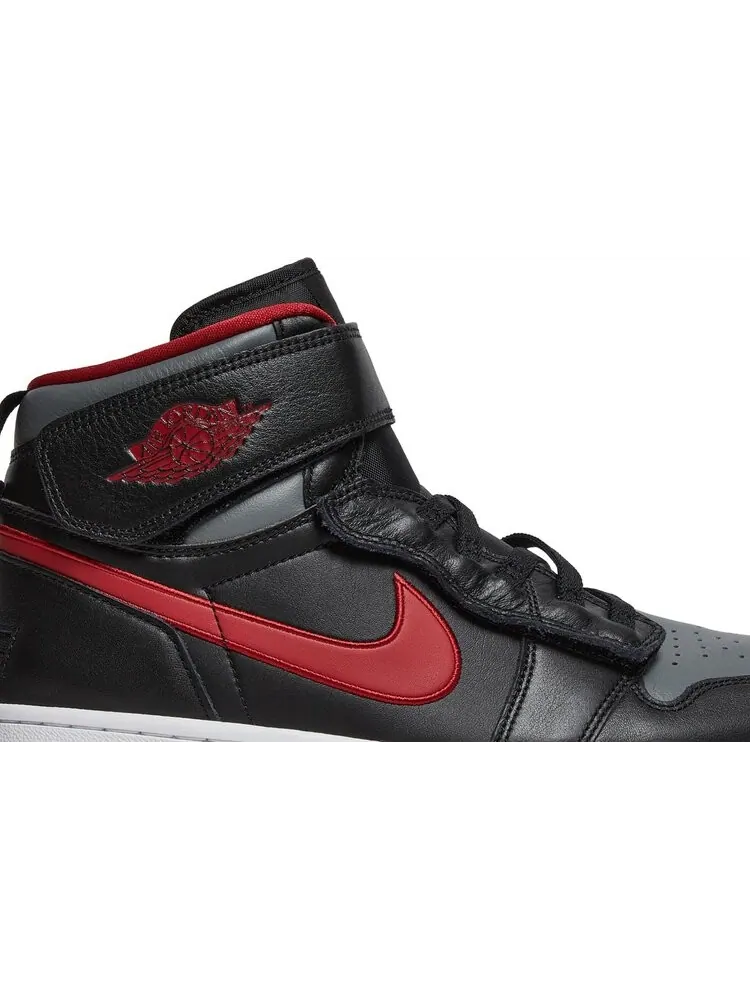 Кроссовки Air Jordan 1 High FlyEase Smoke Grey Gym Red — изображение 2 из 8, черный