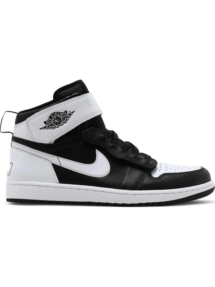 Кроссовки Air Jordan 1 High FlyEase Black White — изображение 1 из 8, черный