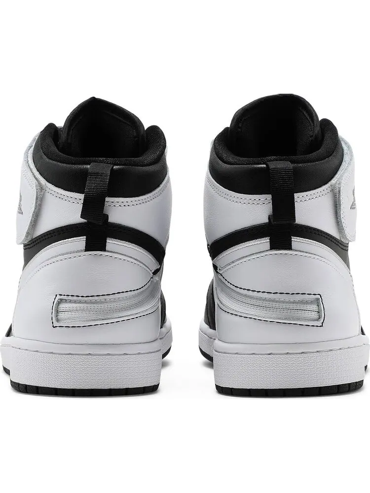 Кроссовки Air Jordan 1 High FlyEase Black White — изображение 6 из 8, черный