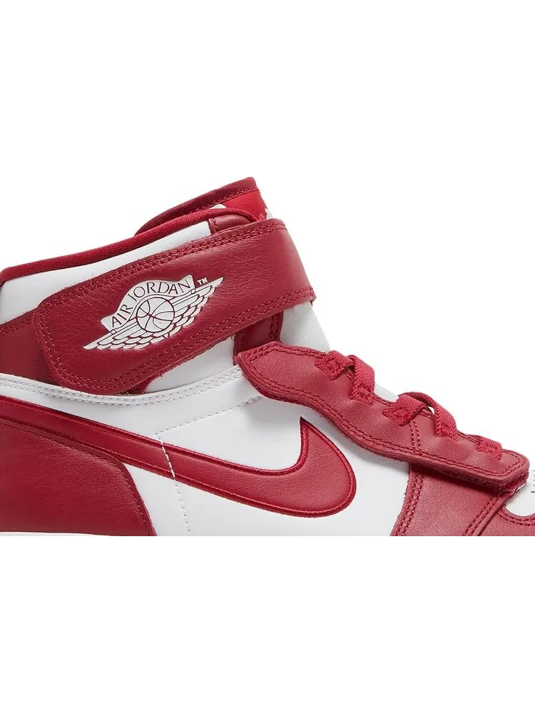 Кроссовки Air Jordan 1 High FlyEase Cardinal Red — изображение 2 из 8, красный