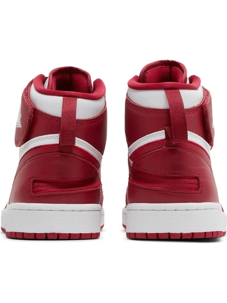 Кроссовки Air Jordan 1 High FlyEase Cardinal Red — изображение 6 из 8, красный