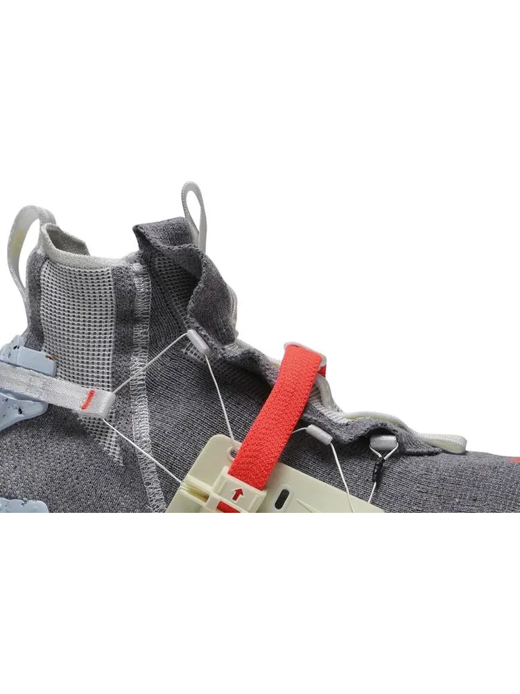 Кроссовки Nike Space Hippie 03 'This Is Trash' — изображение 2 из 7, серый