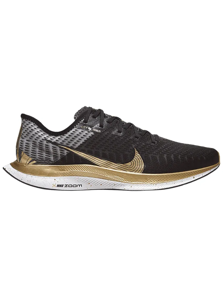 Кроссовки Nike Zoom Pegasus Turbo 2 'Shanghai City - Black Metallic Gold' — изображение 1 из 1, черный