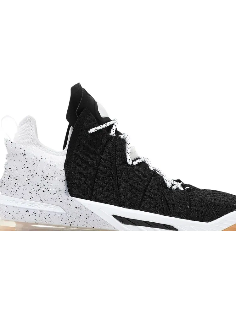 Кроссовки Nike LeBron 18 'Black White Gum' — изображение 2 из 8, черный