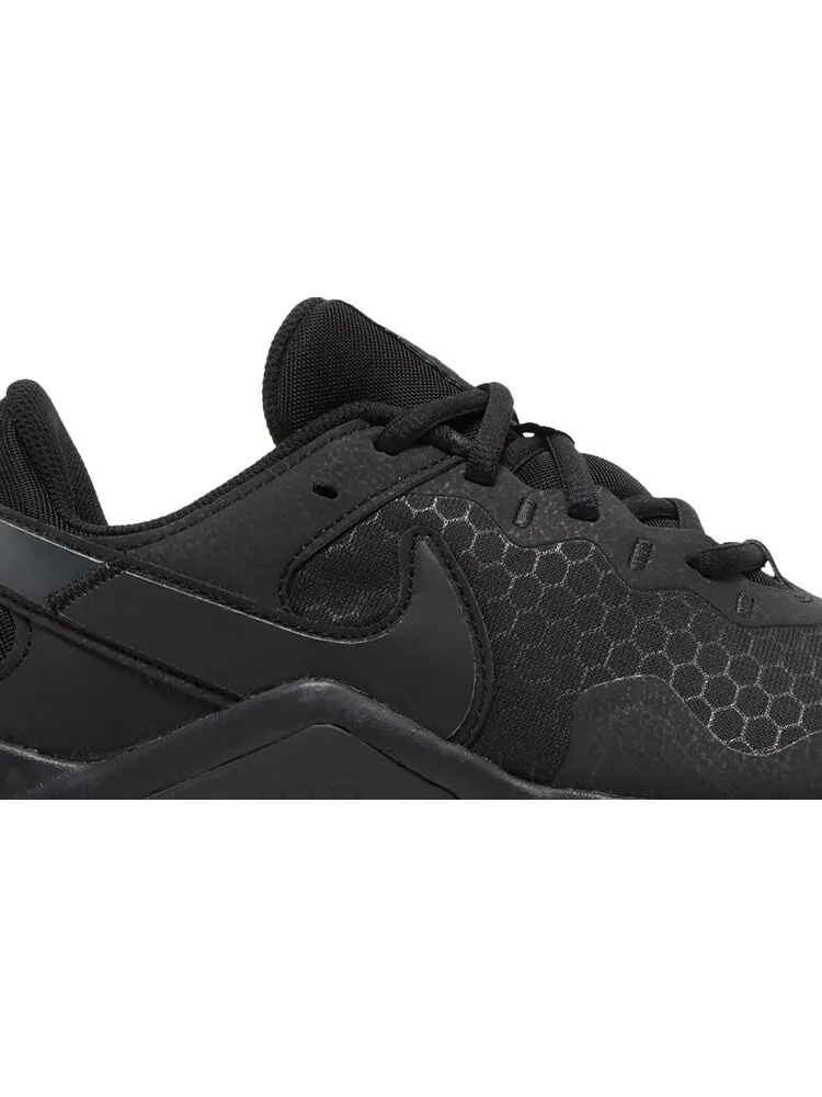 Кроссовки Nike Wmns Legend Essential 2 'Black Off Noir' — изображение 2 из 8, черный