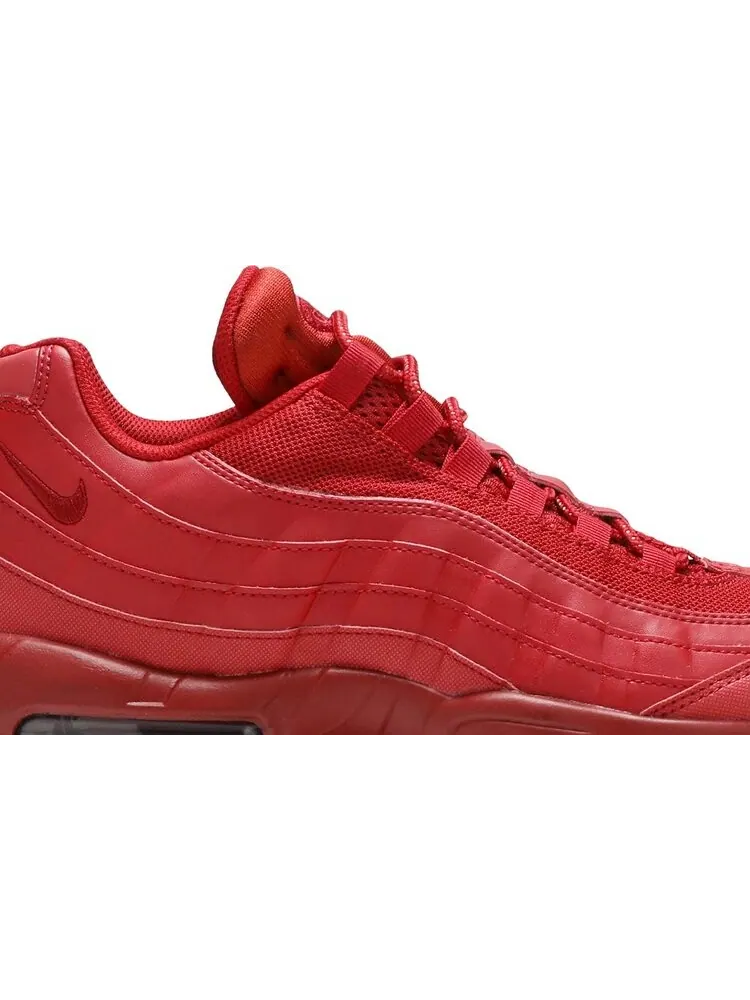 Кроссовки Nike Air Max 95 'Triple Red' — изображение 2 из 8, красный