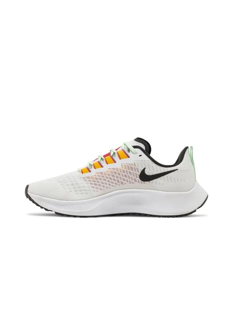 Кроссовки Nike Wmns Air Zoom Pegasus 37 Premium — изображение 3 из 4, белый