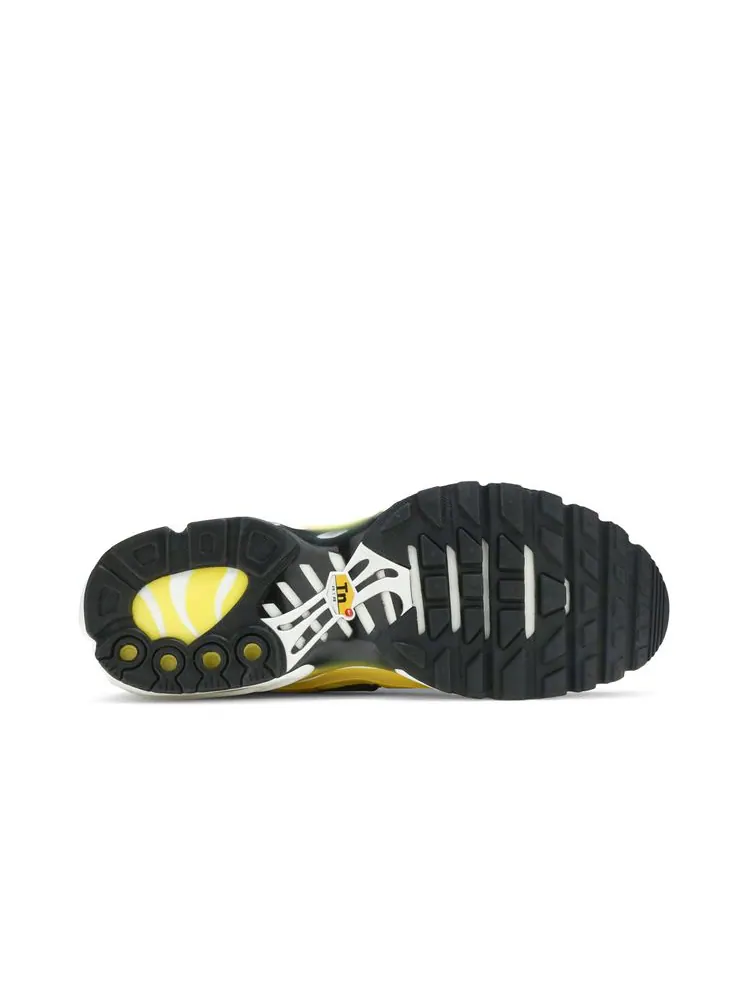 Кроссовки Wmns Air Max Plus TN 'Chrome Yellow' — изображение 4 из 8, желтый
